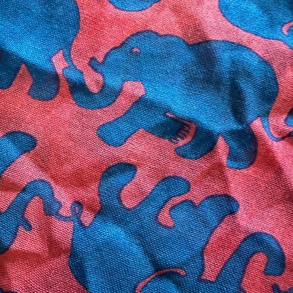 Lilly Pulitzer Elephant Cashmere Scarf - Picture 2 of 6